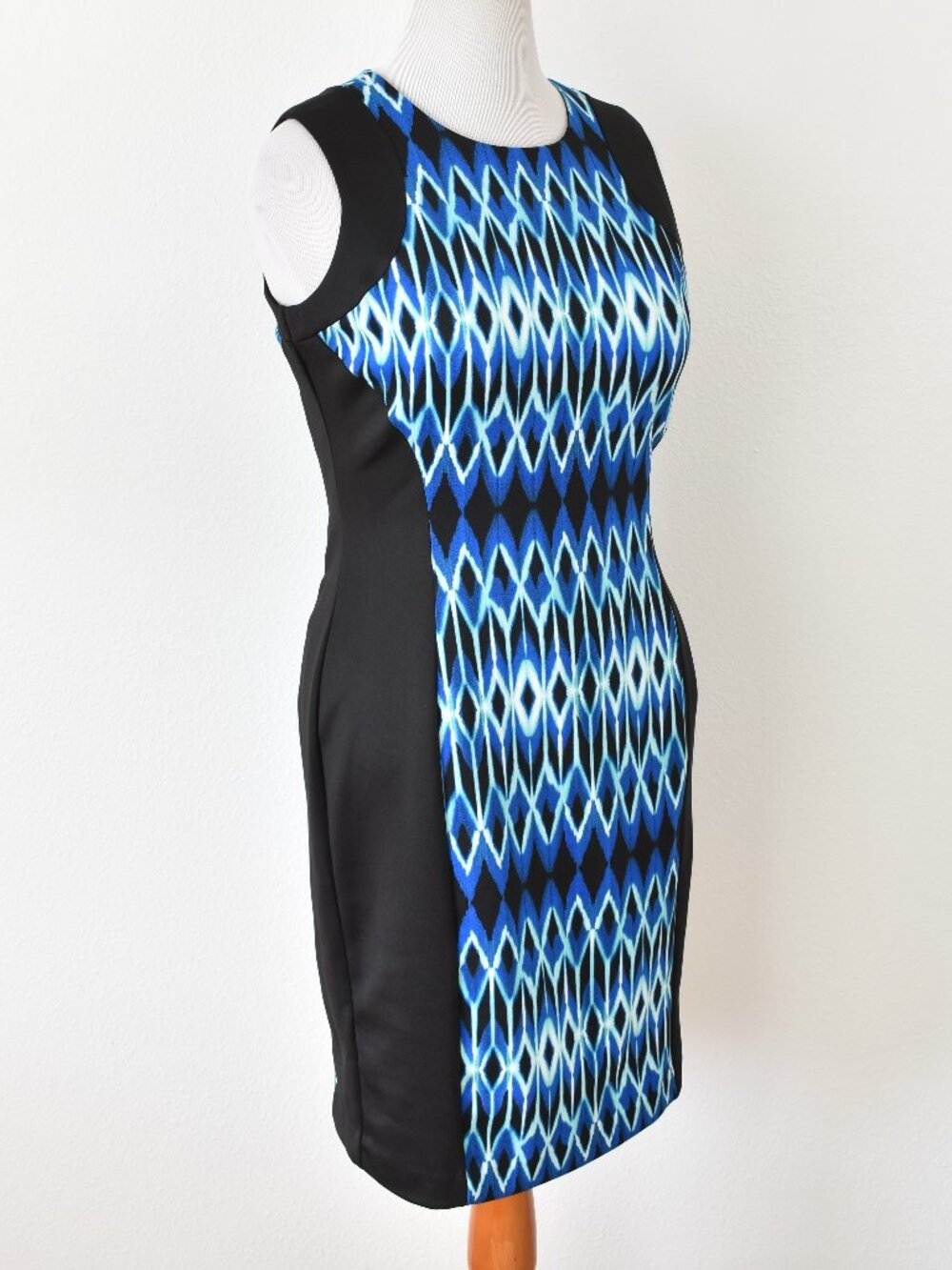 Calvin Klein Colorblock Printed Scuba Sheath Dress - 12 - Picture 7 of 8